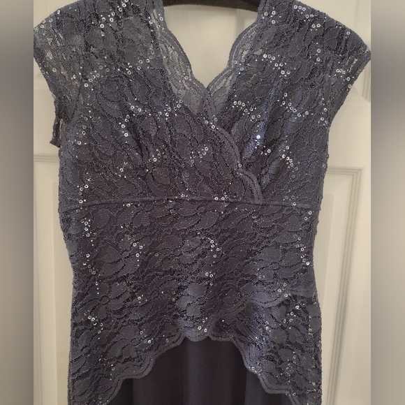 Dark gray sequin gown - Picture 4 of 5